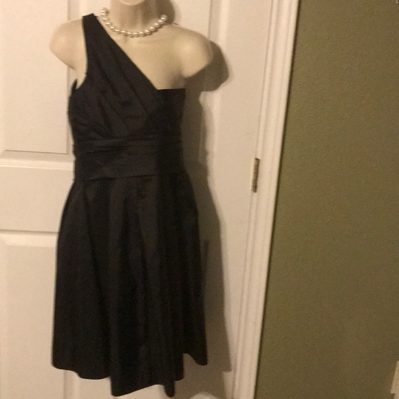 David's Bridal Dresses & Skirts - David Bridal One Shoulder Taffeta Style Dress 👗